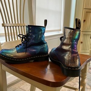 Doc Martens AirWair Bouncy Sole Iridescent Combat Boot, size 9, like new